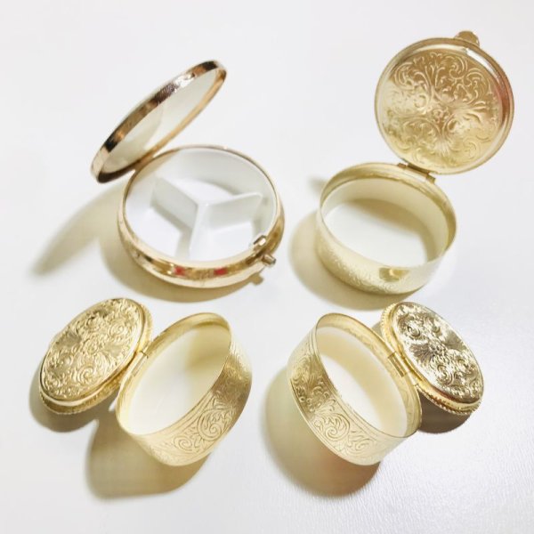 画像2: 【VINTAGE】・薬入れ　4個SET (2)