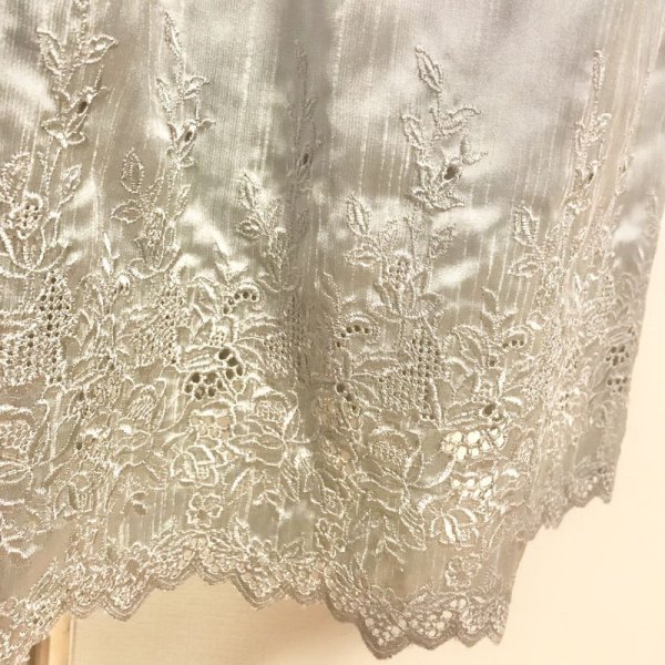 画像6: 【VINTAGE】・カットワーク刺繍レーススカート　シルバー (6)