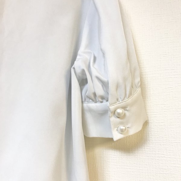 画像4: 【USED】・Ank Rouge/ロゴリボンブラウス　白 (4)