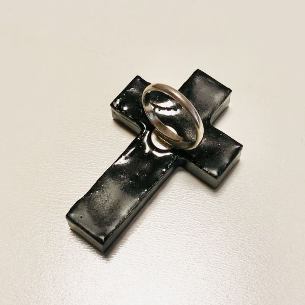 画像4: 【USED】・クリエイターブランド/BIG十字架リング　ブラック　＋　ノーブランド/スパイダー＆コウモリネックレス　2点SET (4)