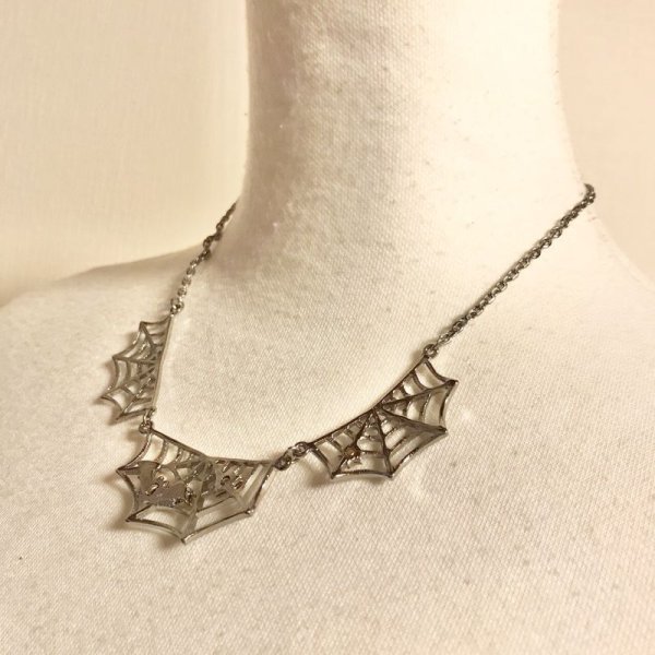 画像7: 【USED】・クリエイターブランド/BIG十字架リング　ブラック　＋　ノーブランド/スパイダー＆コウモリネックレス　2点SET (7)