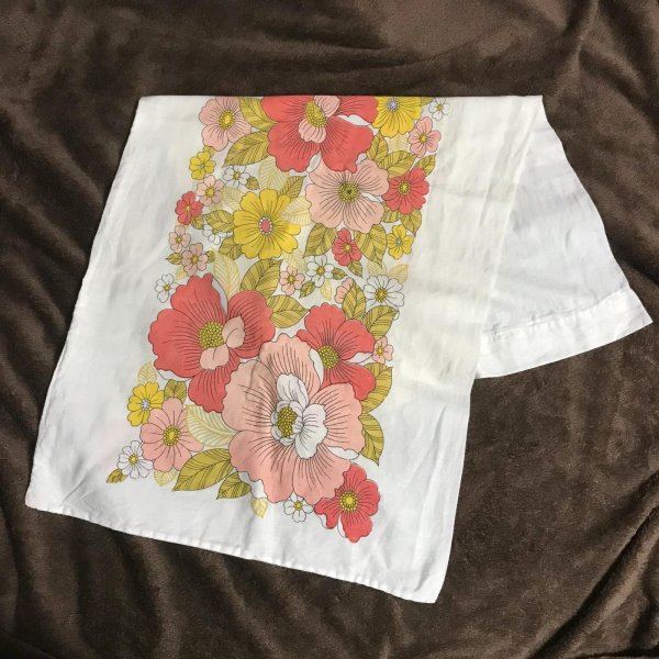 画像1: 【VINTAGE】・レトロフラワープリントのクッションピローカバー　オレンジ・イエロー・アイボリー (1)