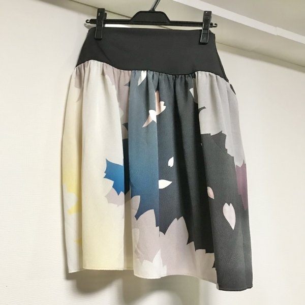 画像1: 【VINTAGE】・桜スカート　灰×藍×薄桃×黄×黒 (1)