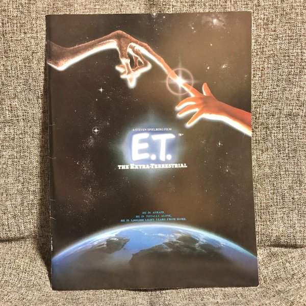 画像1: 【USED BOOK】・E.T. 映画パンフレット (1)