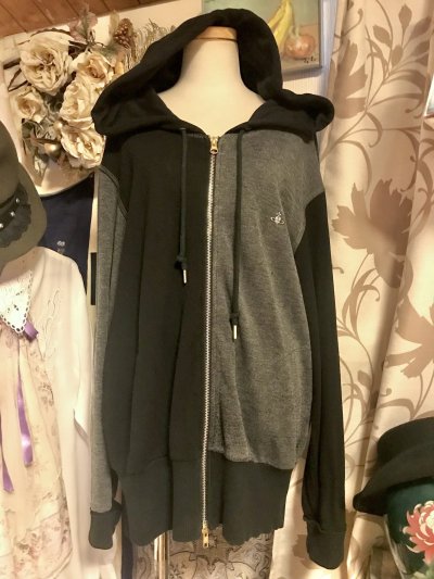 画像1: 【USED】・Vivienne Westwood MAN /オーブ刺繍ビッグフードパーカー　ブラック×グレー