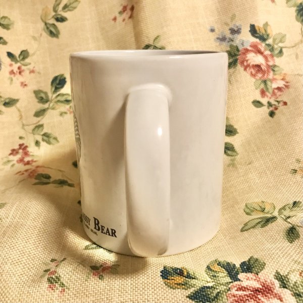 画像2: 【VINTAGE】・THE WORLD OF CLASSY BEAR マグカップ (2)