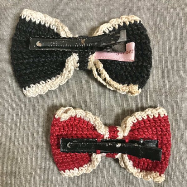 画像2: 【USED】・クリエイターブランド/ニットリボンクリップ　黒&赤 (2)