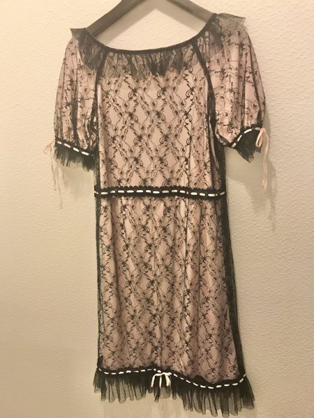 画像2: 【USED】・Le salon d’Y. 黒レースワンピース 黒×ピンク (2)