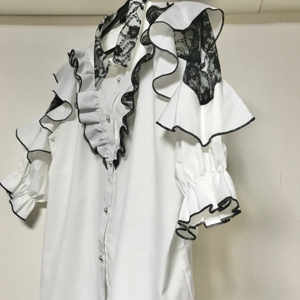 画像3: 【USED】・NOEMIE/黒レースブラウス　白 (3)